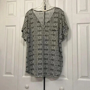 Dept 222 short sleeve shirt top